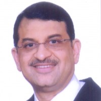 Dr. Jayesh Shah M.S. <br> (Trained at Tata Cancer Hospital, Mumbai) <br> Surgical Oncologist & Laparoscopic Surgeon <br> Director, Anand Hospital